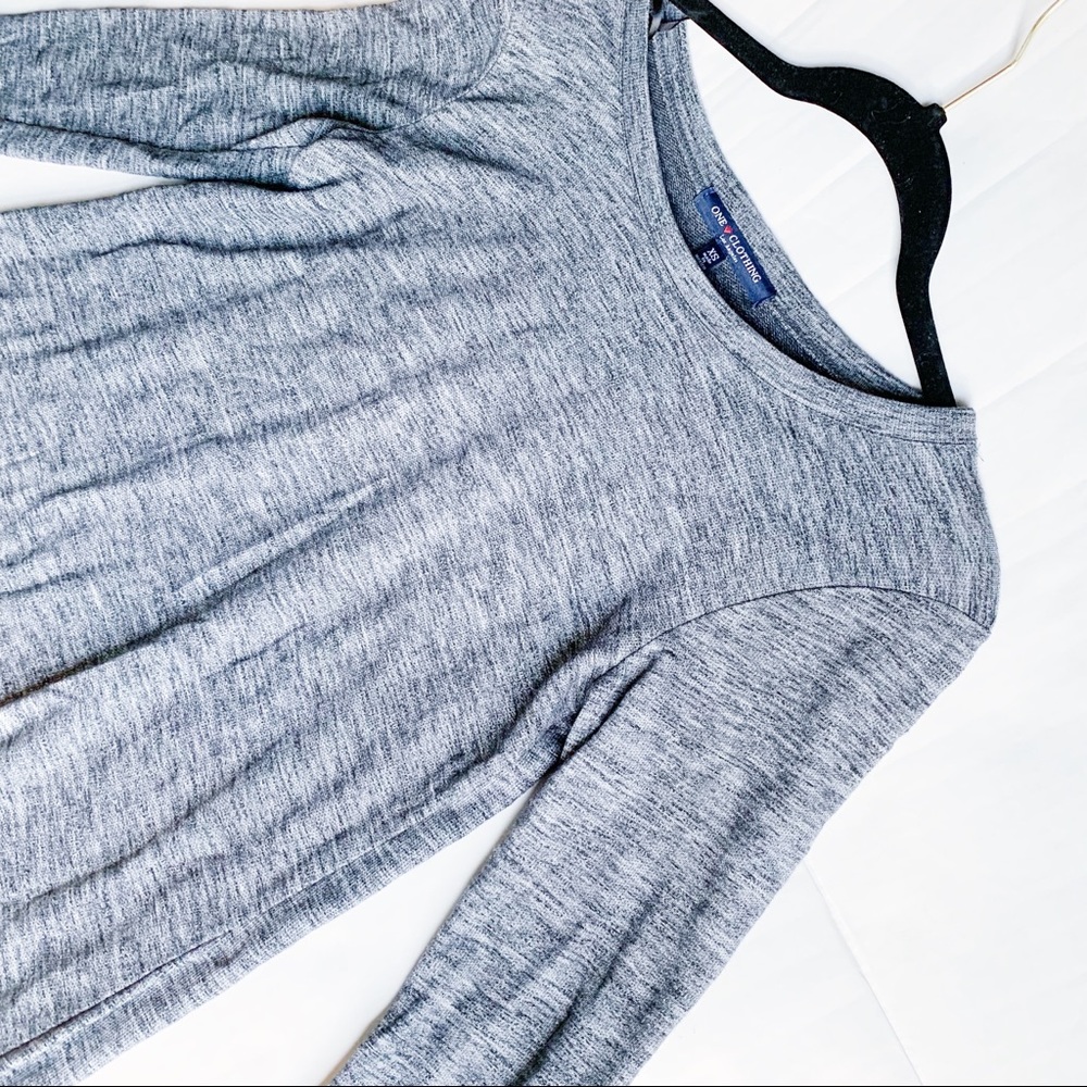 🎉SALE🎉One ❤️ Clothing gray sleeve dress
